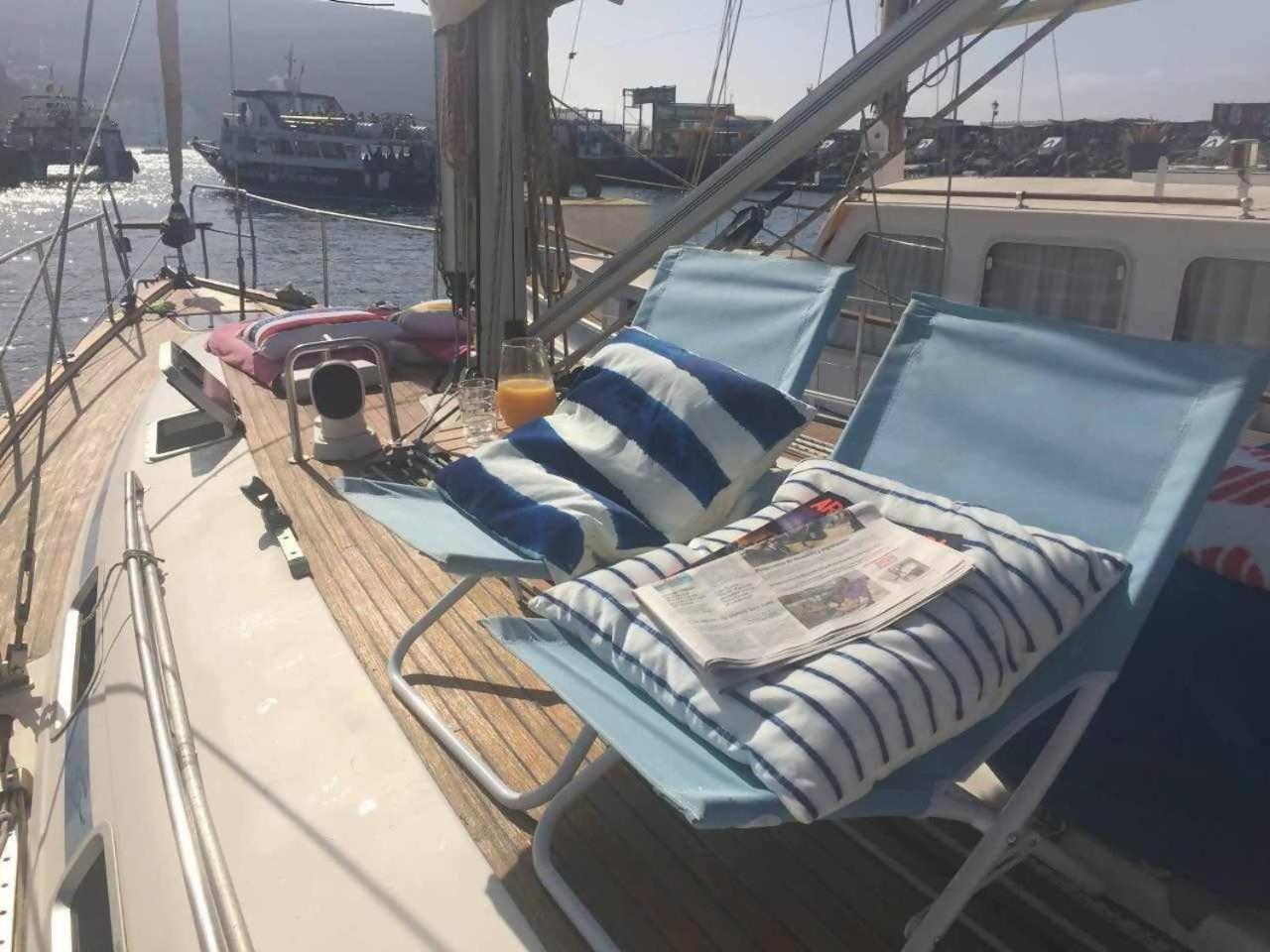 Precioso Yate En El Centro Del Puerto De Mogan Hotell Eksteriør bilde